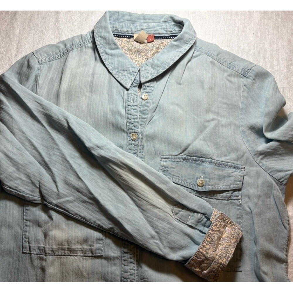 Pilcro Anthropologie Chambray Subtle Striped Button Down Shirt Women Size‎ Small